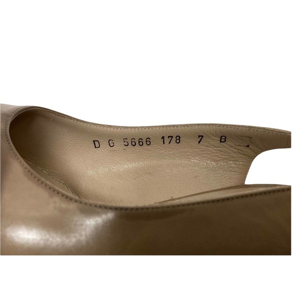 Vintage Salvatore Ferragamo Slingback Heels Size 7 Beige Black - Picture 2 of 9